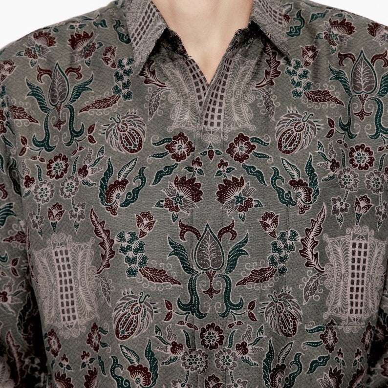 Men's Batik Shirt Long Sleeve Slimfit Premium Aceh Door Pattern [Made to Order] - 72 Batik