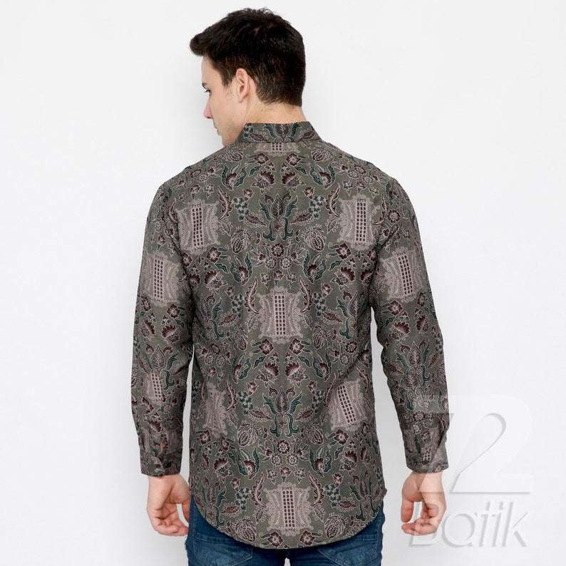 Men's Batik Shirt Long Sleeve Slimfit Premium Aceh Door Pattern [Made to Order] - 72 Batik