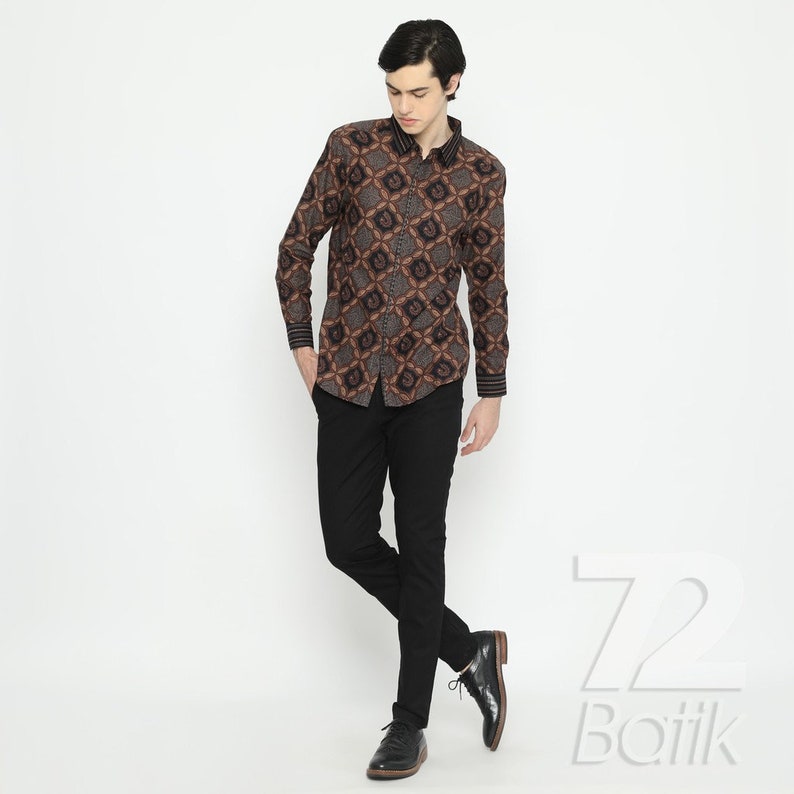 Batik Shirt Men Long Sleeve Slimfit Elegant Color Black Brown [Made to Order] - 72 Batik