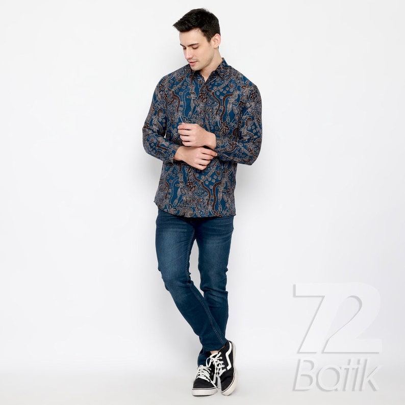 Indonesian Men Batik Shirt Dobby Long Sleeve Slimfit Peksi Adiwilaga Pattern Blue Black, Java batik, etnic wear [Made to Order]  - 72 Batik
