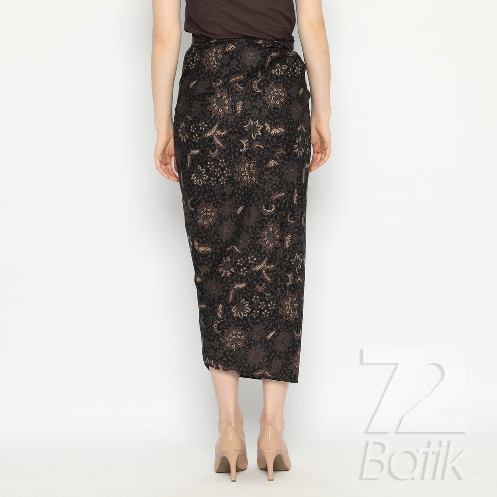 Premium Batik Couple Set – Men’s Slim Fit Shirt & Women’s Wrap Skirt – Handmade Floral (Kembang Setaman) Black Batik