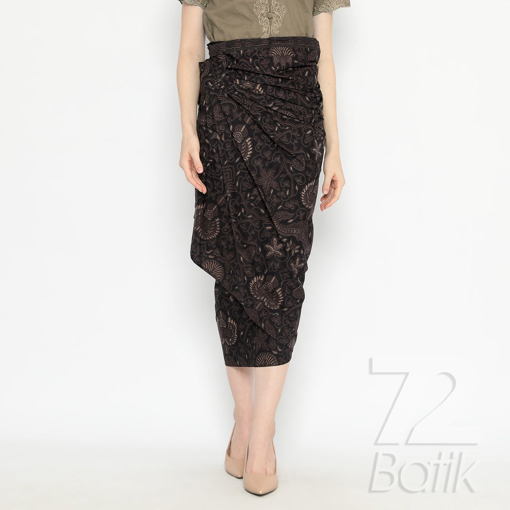 Slim Fit Batik Couple Set – Men’s Shirt & Women’s Skirt – Black & Brown Handmade