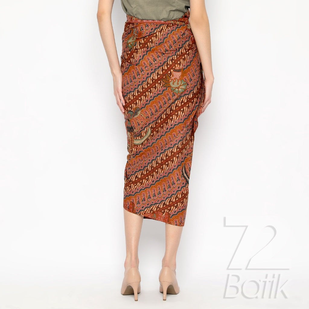 Premium Modern Batik Couple Set – Men's Long Sleeve Shirt & Instant Wrap Skirt – Parang Seling Kusumo